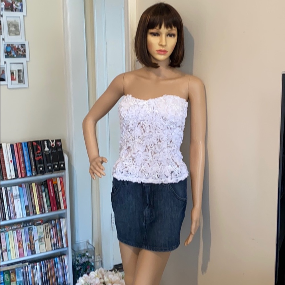 White  strapless flower top